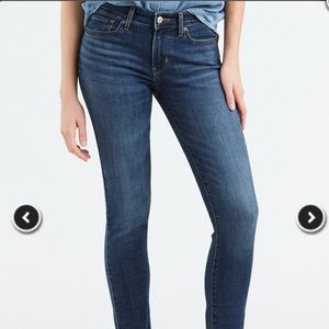 Levi’s 711 Skinny Jeans